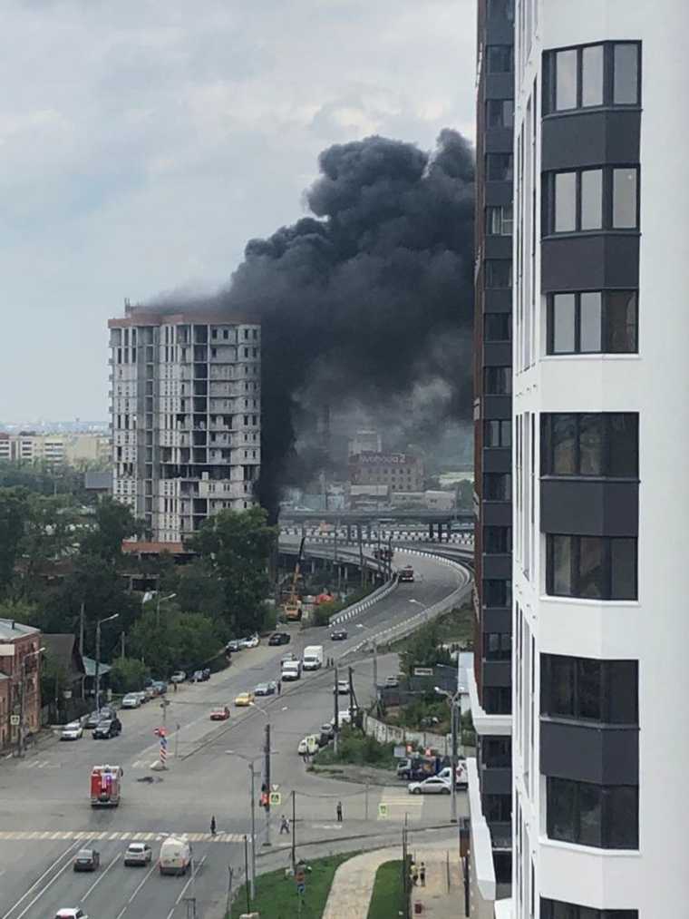 Пожар на стройке Лакницкого. Челябинск