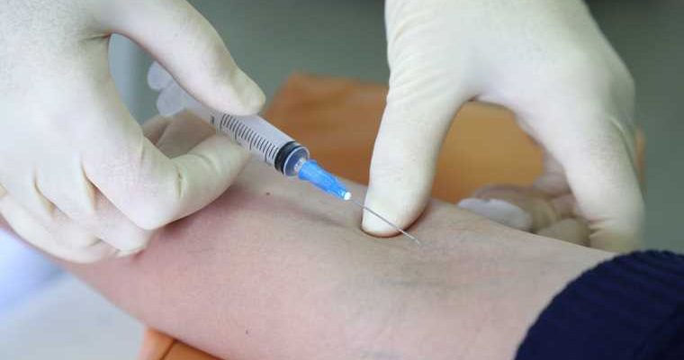 Коронавирус вакцина ран сергеев начало вакцинирования 2021 год