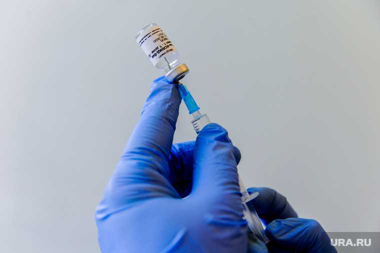 вакцина от коронавируса не защитит людей от заражения Эндрю Поллард