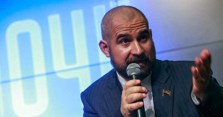 Алексей Навальный Россия вернулся в Россию коммунисты Сурайкин
