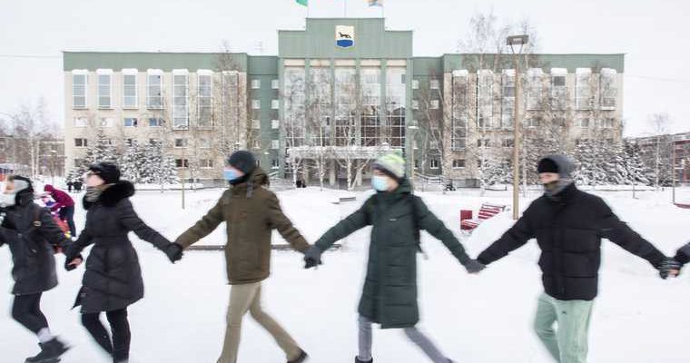 Прошел незаконный митинг в поддержку Навального — на выборы главы Сургута заявился первый кандидат — начальник полиции одного из районом покинут пост — руководителя дорожников поймали на взятке — в Когалыме расстреляли отделение полиции. Все самые интересные и важные новости ХМАО