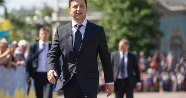 Владимир Зеленский привился коронавирус ковид вакцинация фото когда Украина