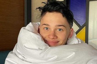 Даня Милохин восхитил подписчиков фотографиями с макияжем