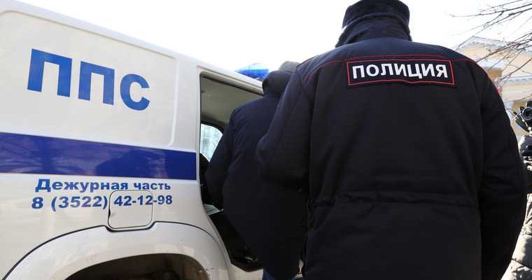 полицейские получили взятку