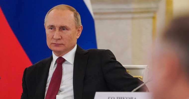 В Кремле раскрыли детали ночной встречи Путина с иностранцем