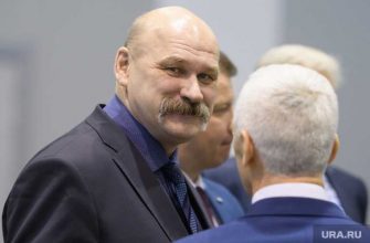 мэр Североуральска Василий Матюшенко персональная лужа паводок Свердловская область