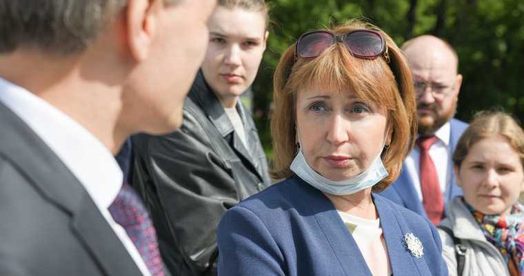 Екатеринбург протест сквер на опалихинской мэрия